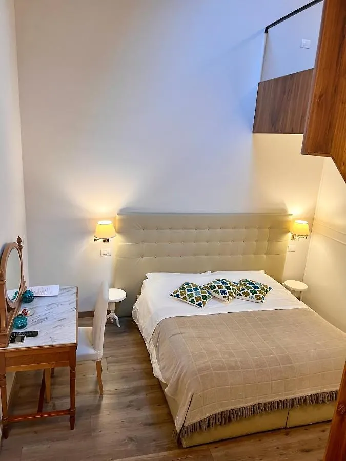 B&B Palazzo Bruchi Siena Bed & Breakfast